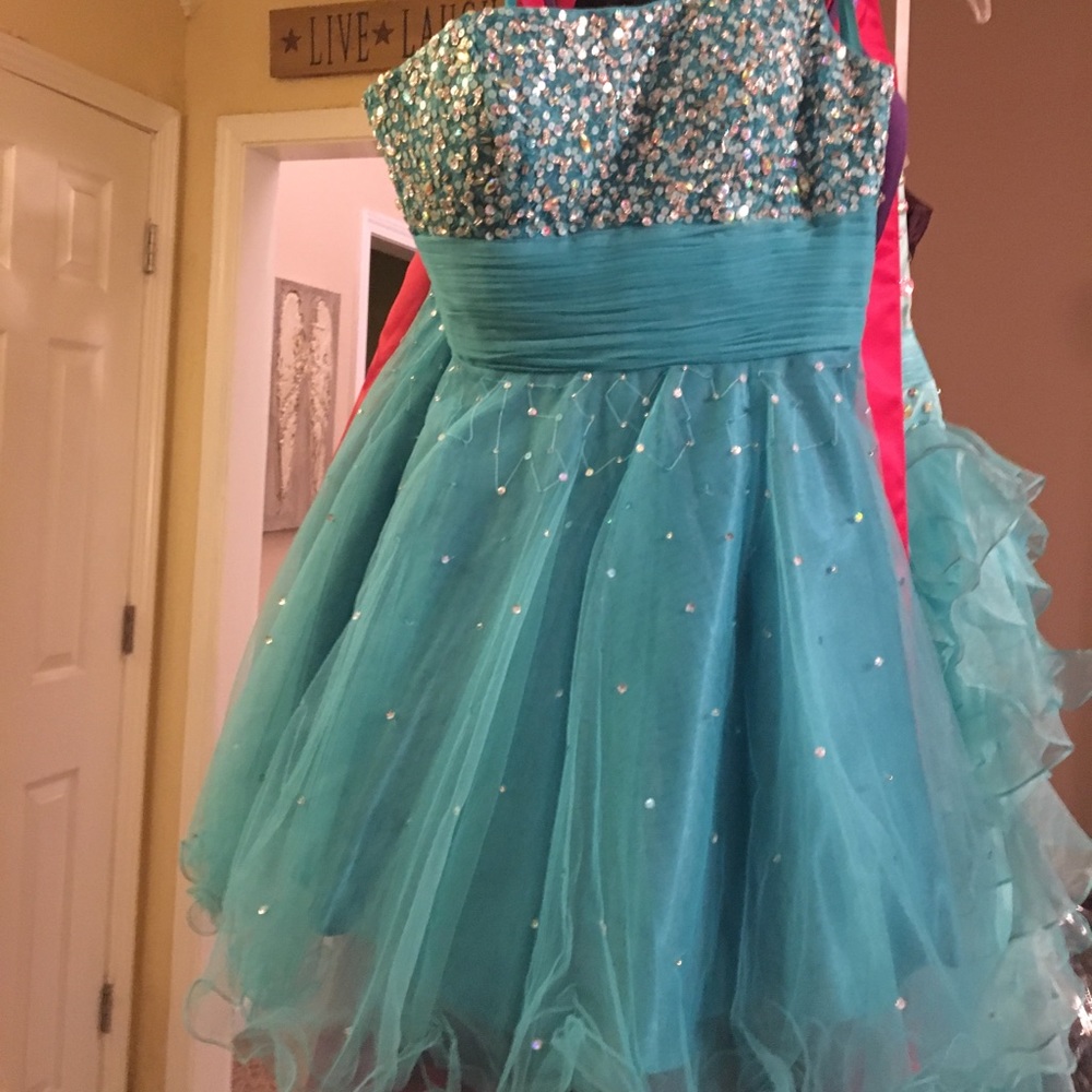 Blue/teal dress